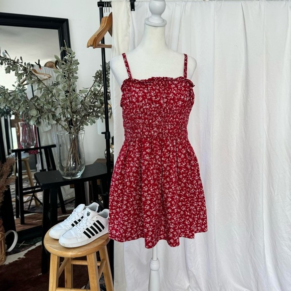 wild fable Dresses & Skirts - Wild Fable 🌹🌷💋 womens red floral mini sundress - size medium
